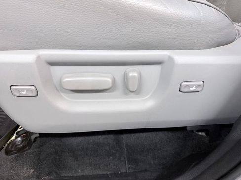Used 2018 Toyota Sequoia Platinum AWD/4WD image 11