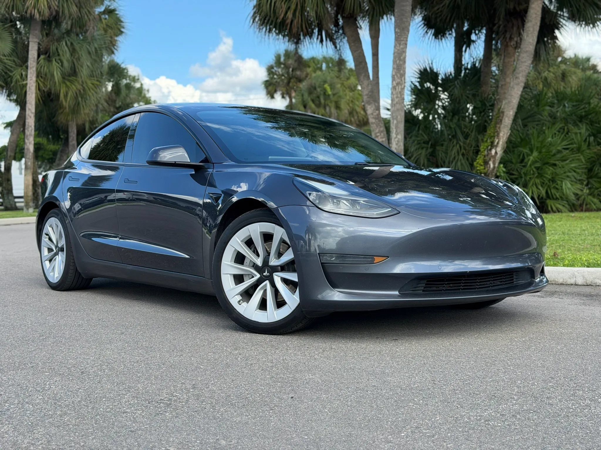 Used 2021 Tesla Model 3 Long Range AWD/4WD image 2