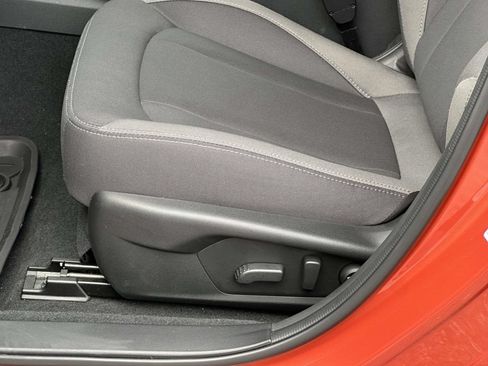 Certified 2025 Subaru Crosstrek 2.5i Premium AWD/4WD image 15