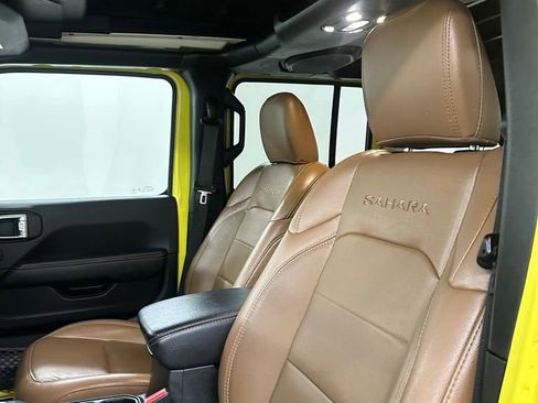 Used 2023 Jeep Wrangler Unlimited Sahara w/ Cold Weather Group image 12