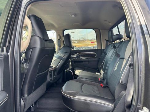 Used 2021 RAM 2500 Laramie w/ Body Color Bumper Group image 9