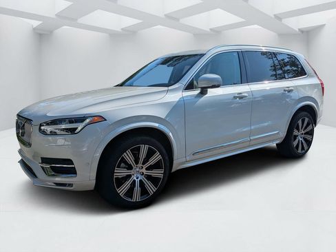 Used 2023 Volvo XC90 B6 Ultimate w/ Protection Package Premier AWD/4WD image 7