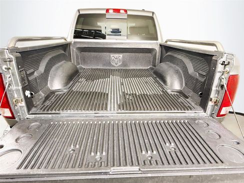 Used 2012 RAM 1500 Big Horn w/ Luxury Group image 15