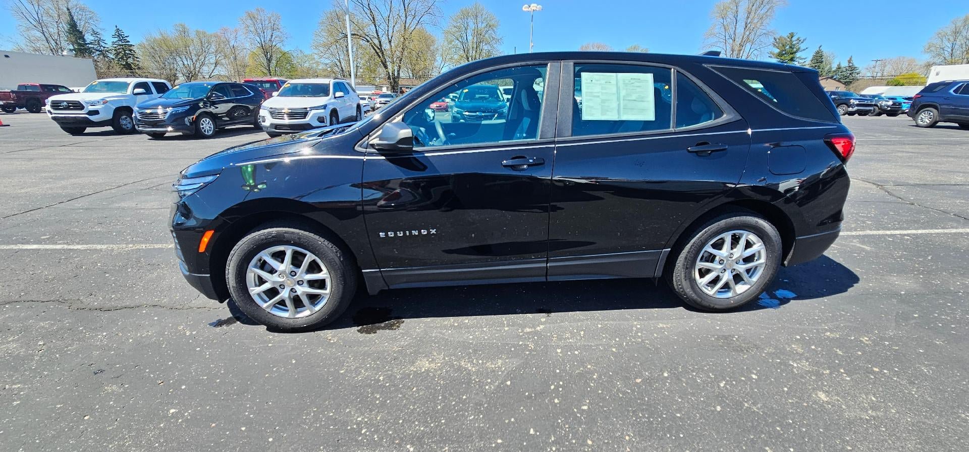 Used 2024 Chevrolet Equinox LS w/ LPO, Floor Liner Package FWD image 4