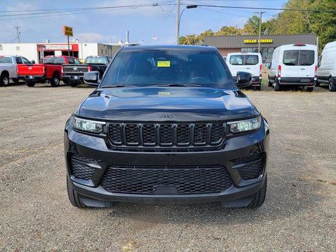 Certified 2022 Jeep Grand Cherokee Altitude image 11