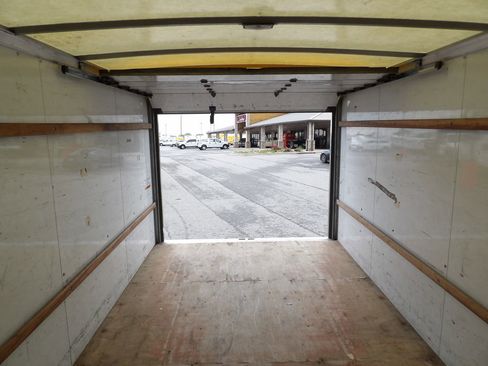 Used 2019 GMC Savana 3500 Extended w/ Driver Convenience Package image 38