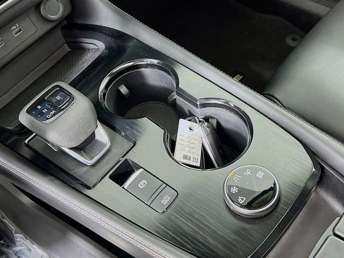 Used 2023 Nissan Rogue SL w/ SL Premium Package image 16