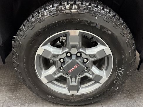 New 2026 GMC Sierra 2500 SLT image 13