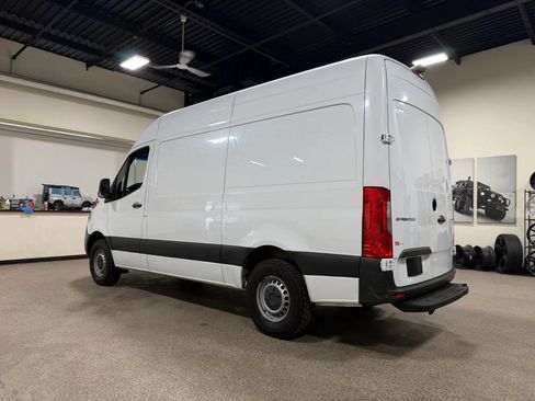 Used 2020 Mercedes-Benz Sprinter 2500 image 7