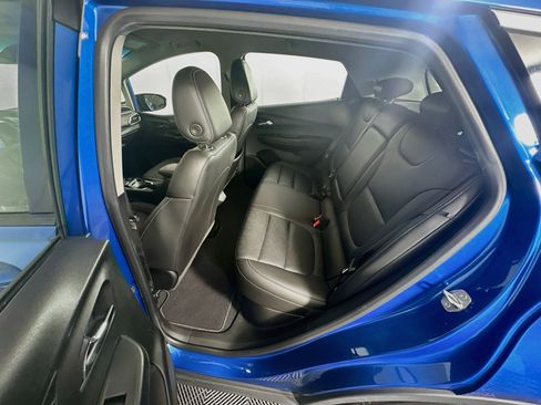 Used 2022 Chevrolet Bolt LT w/ Infotainment Package FWD image 26