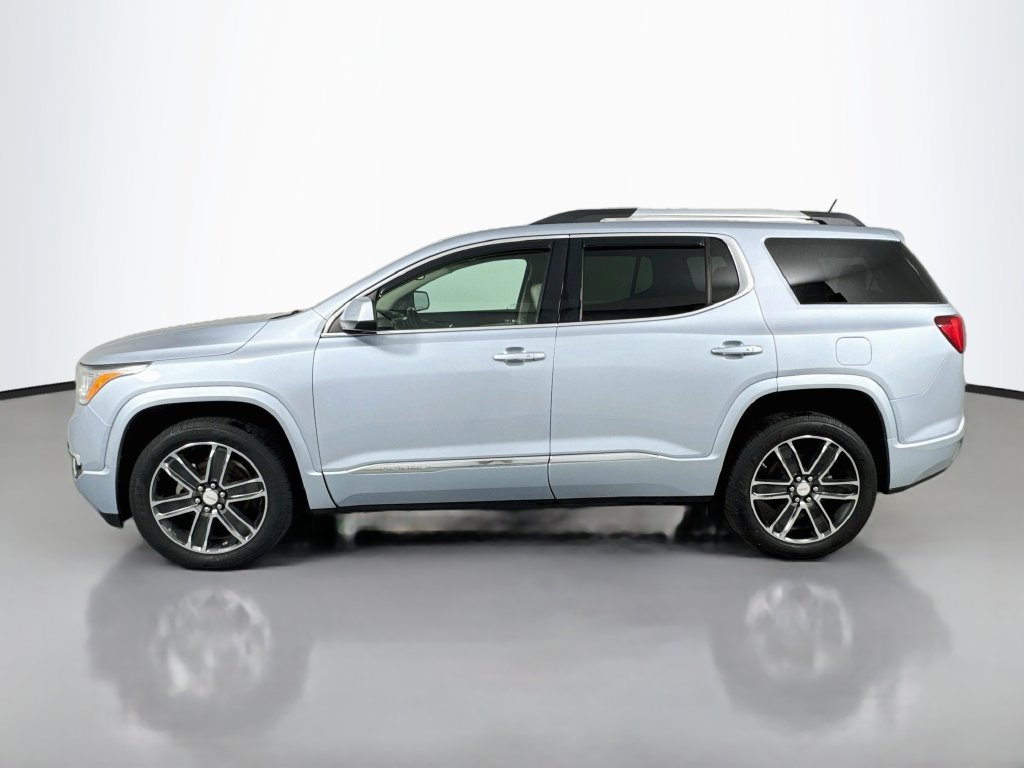 Used 2017 GMC Acadia Denali w/ Technology Package FWD image 8