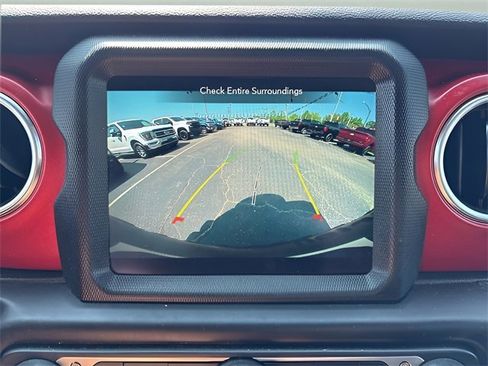 Used 2023 Jeep Wrangler Unlimited Rubicon w/ Cold Weather Group image 14