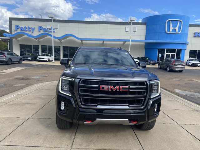 Used 2023 GMC Yukon AT4 AWD/4WD image 3