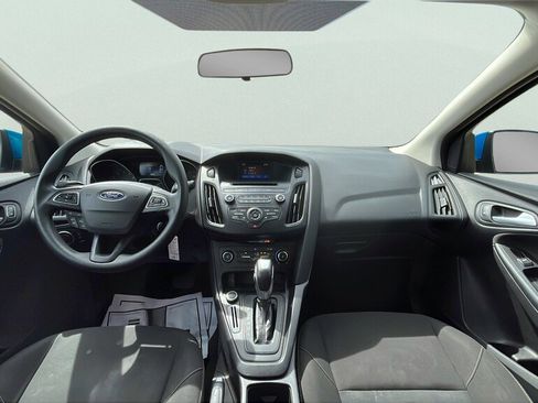 Used 2015 Ford Focus SE FWD image 9