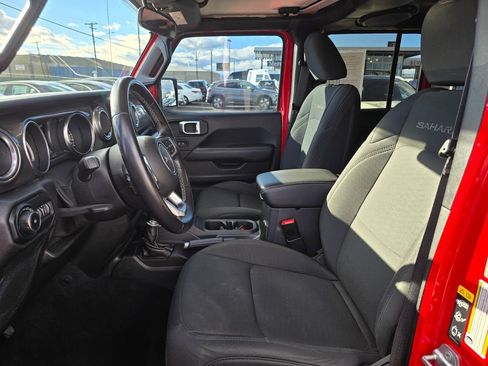 Used 2020 Jeep Wrangler Unlimited Sahara image 21