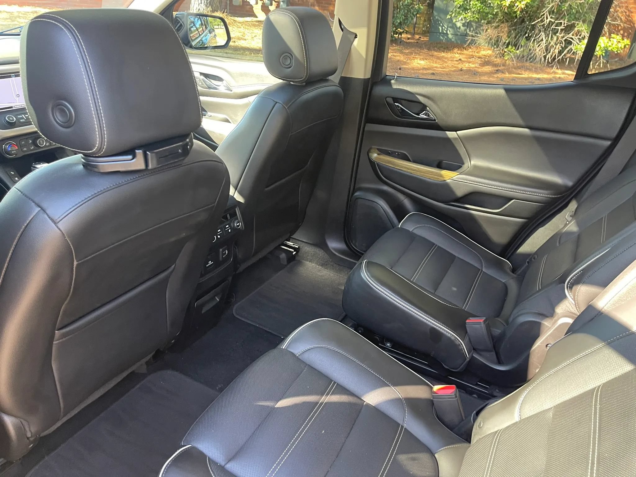 Used 2019 GMC Acadia Denali AWD/4WD image 12