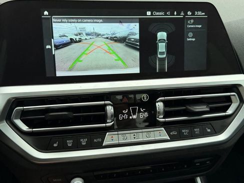 Used 2022 BMW 330i xDrive Sedan w/ Premium Package image 18