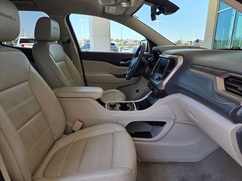 Used 2023 GMC Acadia Denali FWD image 29