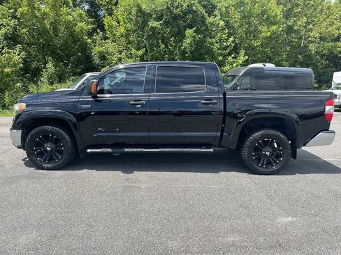Used 2018 Toyota Tundra SR5 w/ SR5 Upgrade Package AWD/4WD image 27