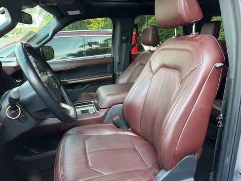 Used 2022 Ford Expedition Limited RWD image 18