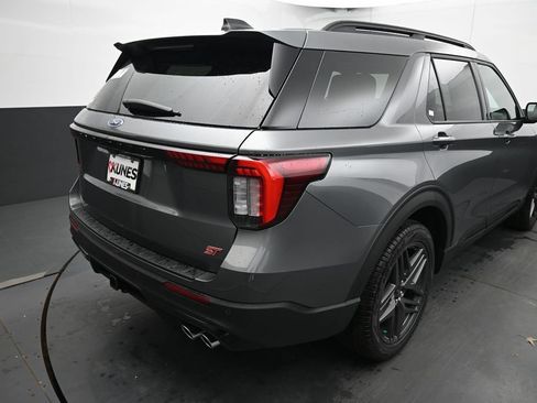 New 2026 Ford Explorer Platinum w/ LUX Leather Package AWD/4WD image 12