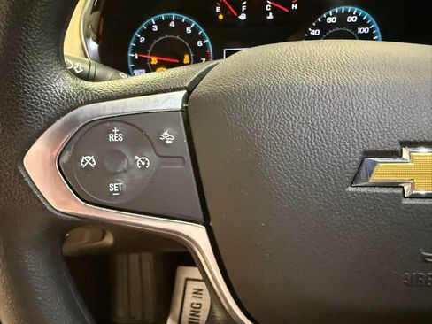 Used 2022 Chevrolet Traverse LS FWD image 30