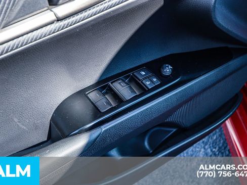 Used 2025 Toyota Camry SE image 54