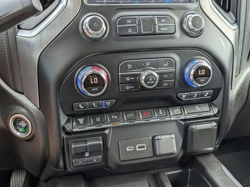 Certified 2022 GMC Sierra 2500 Denali AWD/4WD image 8
