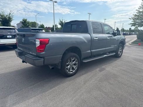 Used 2019 Nissan Titan SL w/ Chrome Package AWD/4WD image 3