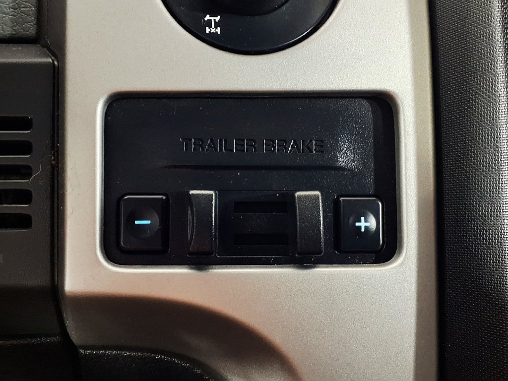 Used 2013 Ford F150 XLT w/ XLT Chrome Pkg AWD/4WD image 19
