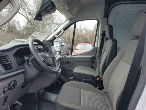 New 2026 Ford Transit 250 148 Medium Roof RWD image 8