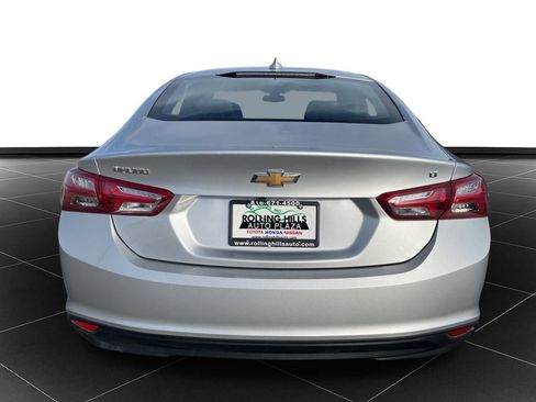 Used 2022 Chevrolet Malibu LT image 4