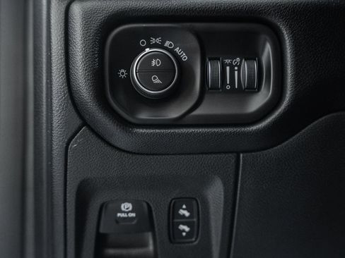Used 2022 RAM 1500 Laramie AWD/4WD image 52