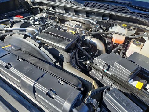 Used 2021 Chevrolet Silverado 2500 LTZ w/ Z71 Off-Road Package image 32