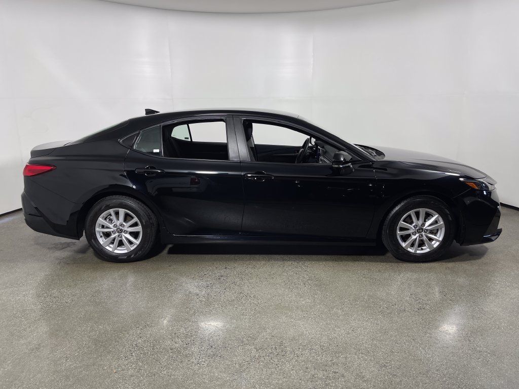 Used 2025 Toyota Camry LE FWD image 2