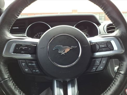 Used 2022 Ford Mustang Coupe image 17
