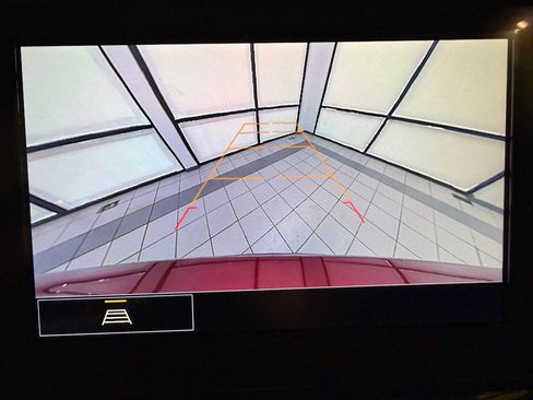 Used 2023 Chevrolet Traverse LT image 36