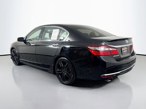 Used 2017 Honda Accord Sport image 7