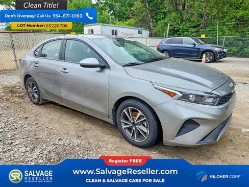 Used 2024 Kia Forte LXS FWD image 5