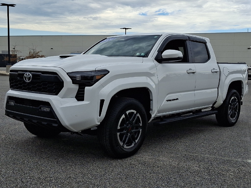 Used 2024 Toyota Tacoma TRD Sport w/ TRD Sport Upgrade Package AWD/4WD image 6