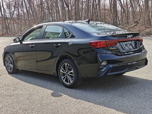 Used 2022 Kia Forte LXS image 5