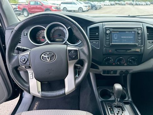 Used 2015 Toyota Tacoma PreRunner w/ Convenience Package RWD image 19