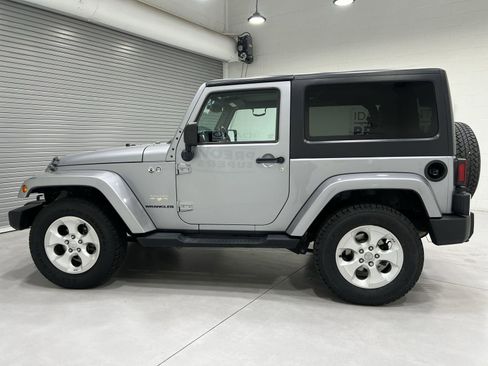 Used 2013 Jeep Wrangler Sahara w/ Connectivity Group image 5