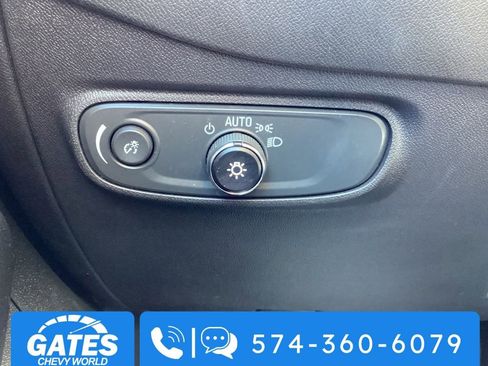 Used 2024 Chevrolet Equinox LS w/ LS Convenience Package image 22