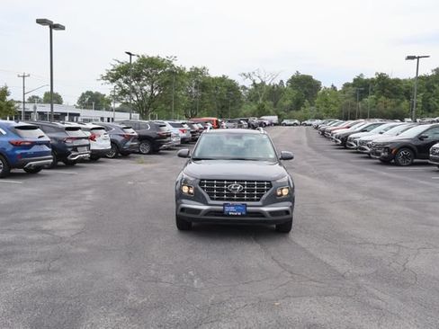 Used 2023 Hyundai Venue SEL w/ Cargo Package FWD image 11