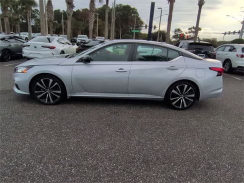 Used 2022 Nissan Altima 2.5 SR image 5