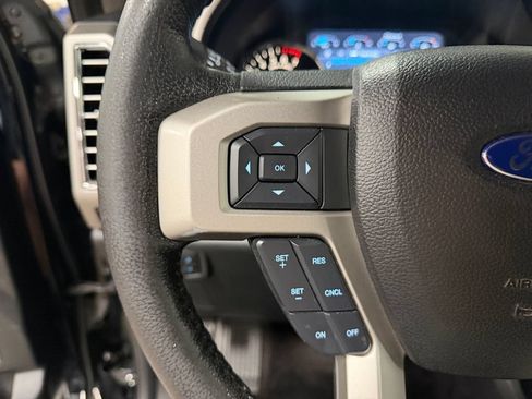 Used 2016 Ford F150 Lariat w/ Equipment Group 502A Luxury AWD/4WD image 31