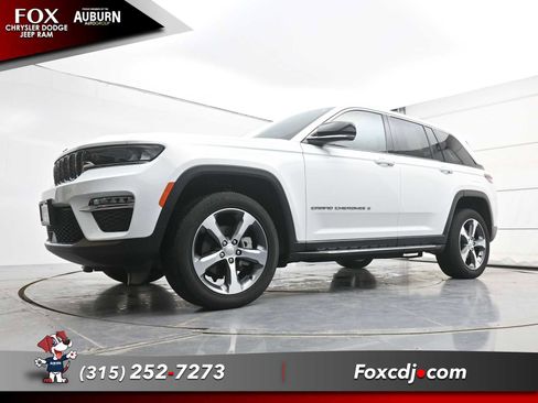 Used 2023 Jeep Grand Cherokee Limited w/ Trailer Tow Prep Group (B) image 18