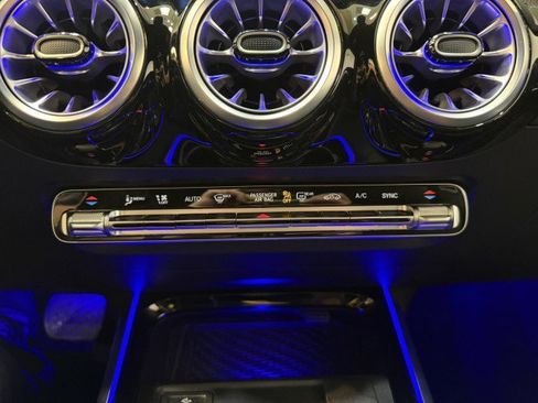 Certified 2025 Mercedes-Benz GLA 250 250 image 19