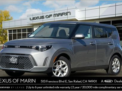 Used 2023 Kia Soul LX w/ LX Technology Package
